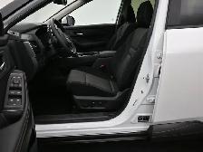 2024 Nissan Rogue SV - Photo 16