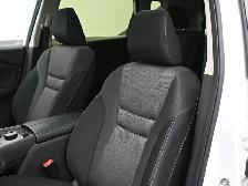 2024 Nissan Rogue SV - Photo 17