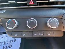 2021 Hyundai Elantra Essential - APPLE CAR PLAY! BACKUP CAMERA! - Photo 14