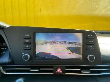 2021 Hyundai Elantra Essential - APPLE CAR PLAY! BACKUP CAMERA! - Photo 17