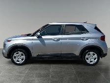 2024 Hyundai Venue Essential - Photo 2