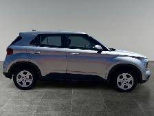 2024 Hyundai Venue Essential - Photo 8