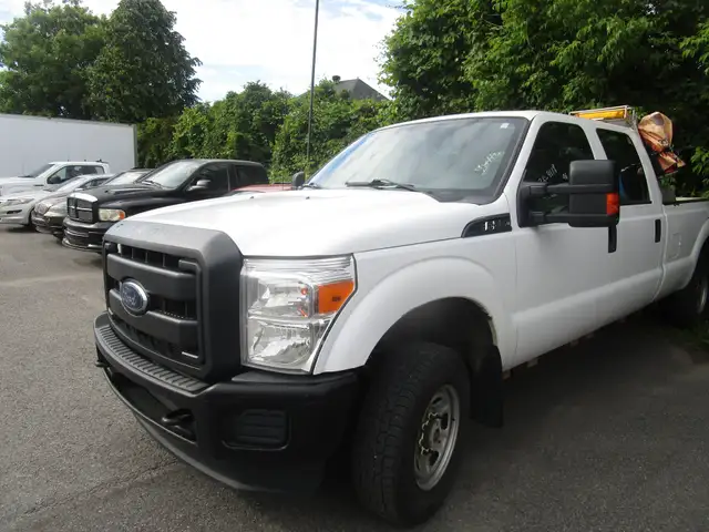 Ford F-250 XLT CREWCAB 4X4 BOITE DE 8 XLT CREWCAB 4X4 2015