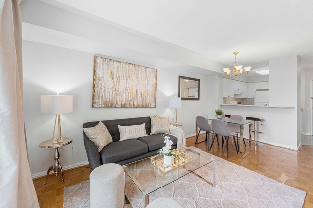 LARGE BEAUTIFUL CONDO FOR RENT IN VAUGHAN (Bathurst & Steeles)