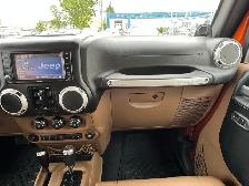 2011 Jeep WRANGLER UNLIMITED 4WD Sahara | No Accident | One Owne - Photo 25
