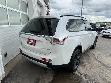 2015 Mitsubishi Outlander SE - Photo 3