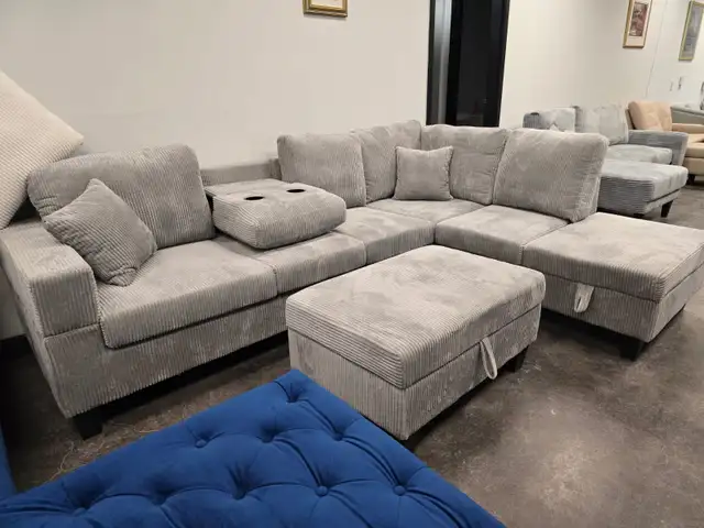 Urgent clearance.... Stylish couch