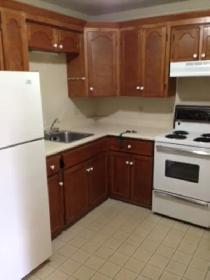 Central Downtown 3rd Floor 1 Bedroom Available August 1st - Photo 2