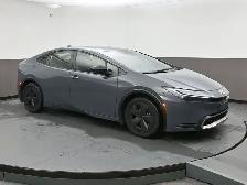 2025 Toyota Prius SE PLUG-IN HYBRID FUEL SIPPING AND STYLISH!