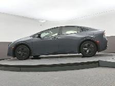 2025 Toyota Prius SE PLUG-IN HYBRID FUEL SIPPING AND STYLISH! - Photo 39