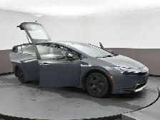 2025 Toyota Prius SE PLUG-IN HYBRID FUEL SIPPING AND STYLISH! - Photo 51