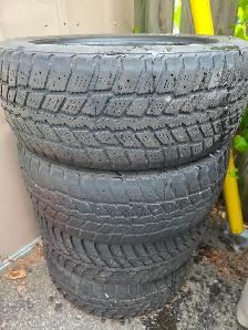 TIRES LIKE NEW WINGUARD WINTER 205/55R16 ASKING 200$