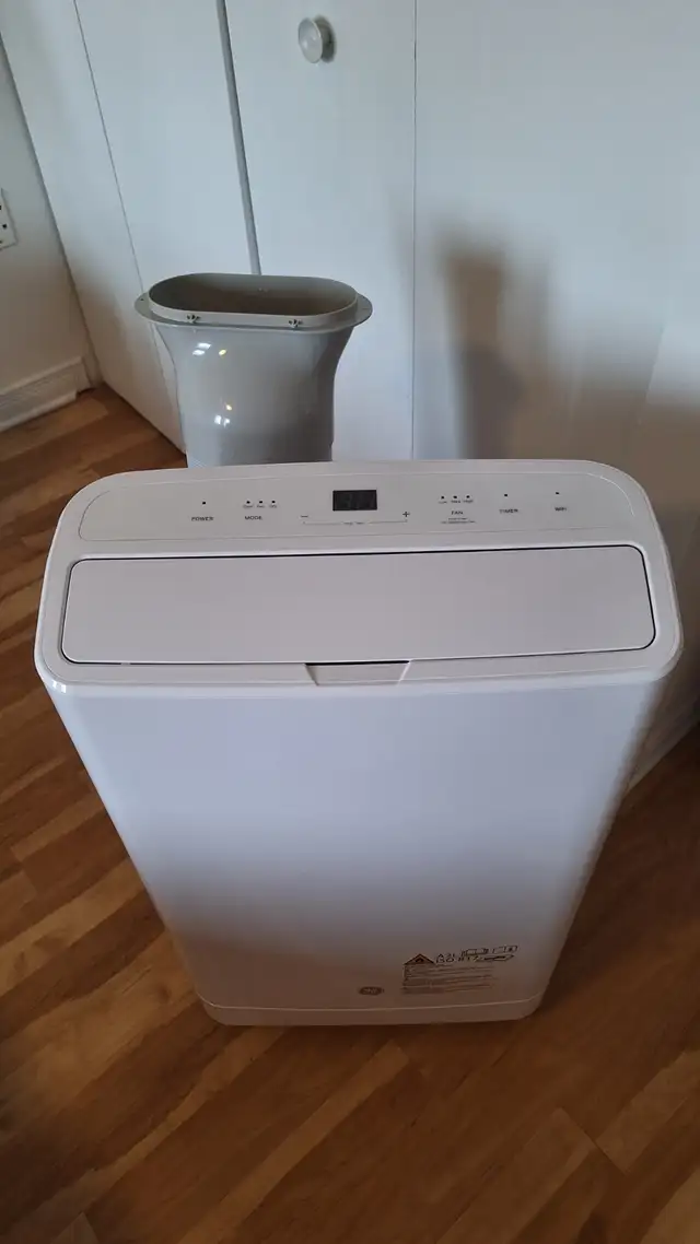 GE Climatiseur Intelligent Portable 14 000 BTU Blanc