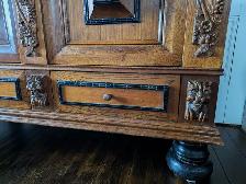 Antique Dutch Linen Cabinet - Photo 6