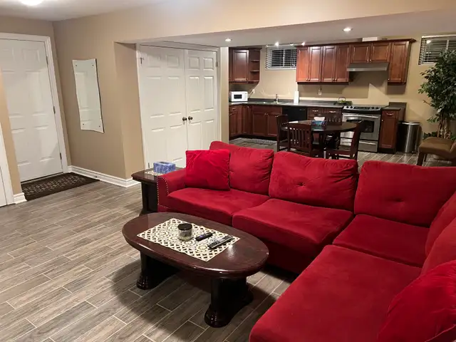 IN LAW SUITE Separate entrance 2 bedroom 1200sq/ft basement apar