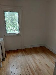 3 Bedroom Sandy Hill Apartment for Rent (508 Besserer St) - Photo 8