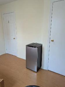 Female, 3rd flr furnished Rooms Parking @York University Village - Photo 3