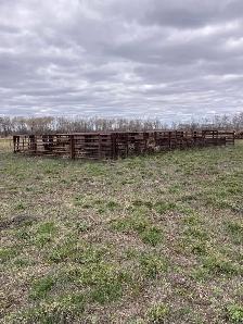 livestock equipment and fencing for sale