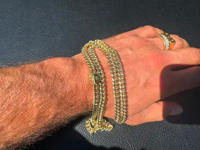 #887 - 10k Yellow Gold, 7mm, 25" Cuban, 28.8 Grams, Triple Clasp