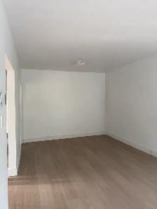 Un grand 51/2 haut d’un duplex à louer ville Saint-Laurent - Photo 2