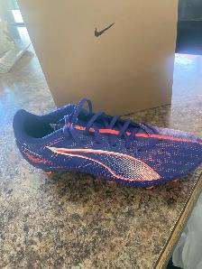 Nike soccer shoes - Photo 3