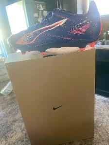 Nike soccer shoes - Photo 5
