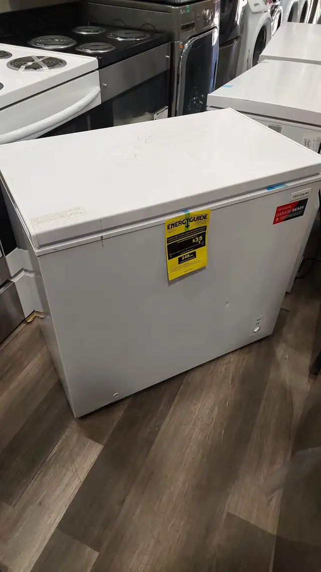 Chest Freezer - Frigidaire 7 Cu Ft EFRF7009 -C-6COM- White - New