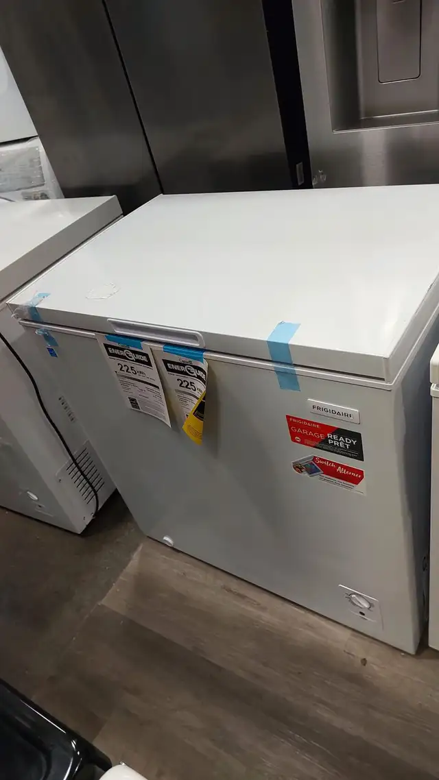 Chest Freezer - Frigidaire 7 Cu Ft EFRF7009 -C-6COM- White.