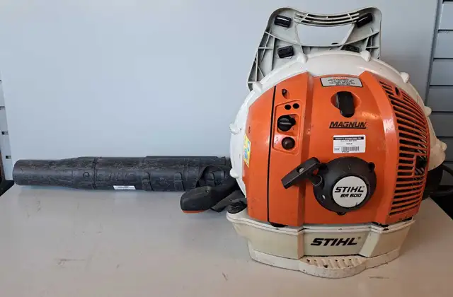 64.8cc Stihl BR600 Backpack Blower (32556406)