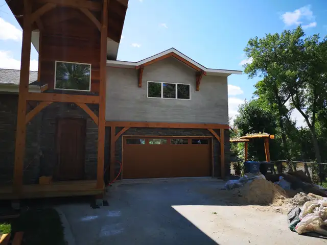 Garage Door Sales and Service 204-996-9600