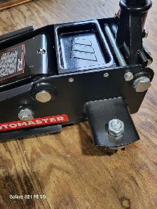 3 Ton Floor Jack - Photo 3