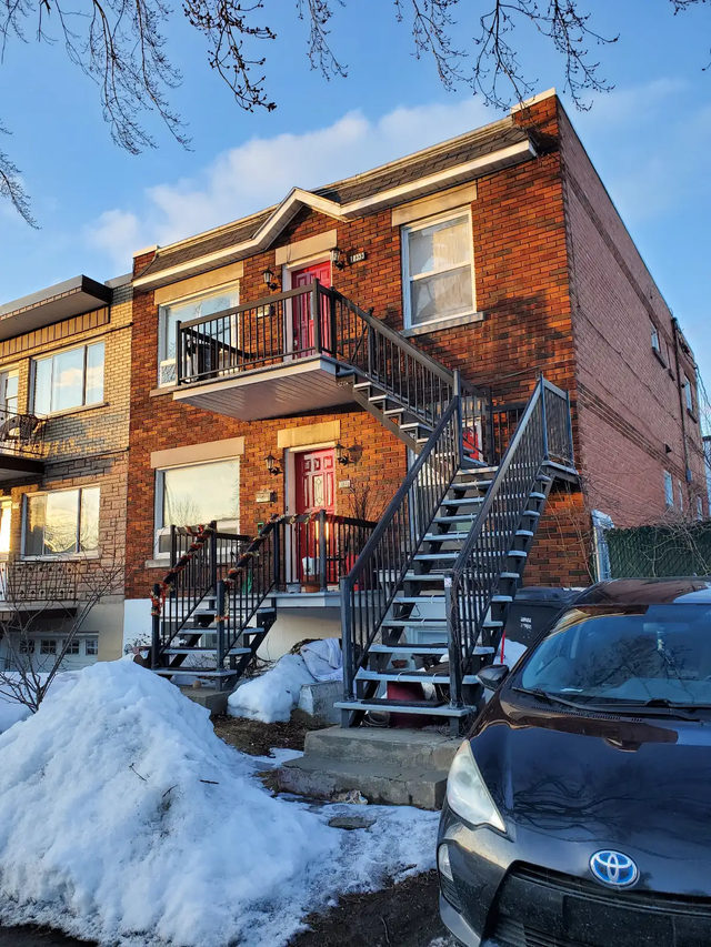 1 mois gratuit : 5 1/2 ensoleillé Au Coeur d'Ahuntsic, Montréal