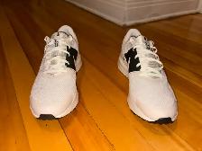 Chaussures de Sport - Nike - Hommes – Neuves – Tailles US :11 - Photo 2