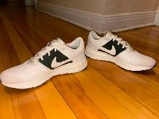 Chaussures de Sport - Nike - Hommes – Neuves – Tailles US :11 - Photo 3