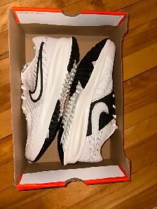 Chaussures de Sport - Nike - Hommes – Neuves – Tailles US :11 - Photo 7