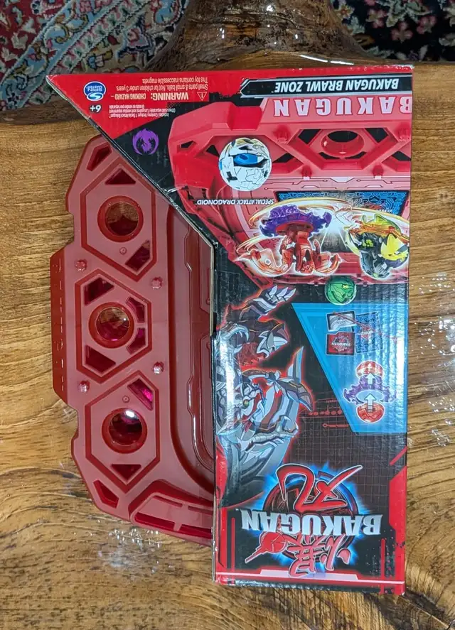 Bakugan Brawl Zone Compact Playset w/ Special Attack Dragonoid