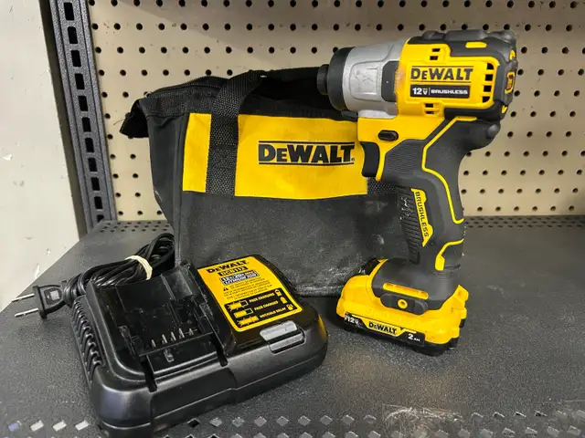 Dewalt DCF801 12V Brushless Sub Compact Impact Kit