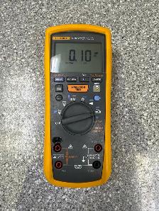 Fluke 1587 FC Insulation Multimeter - Photo 2