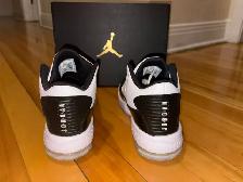 Chaussures de Sport – Jordan - Garçons – Neuves – Taille US : 6 - Photo 4