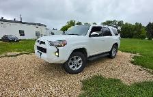 2018 Toyota 4Runner SR5 4WD /NAV/LOADED/LOW KM/LOCAL! - Photo 2