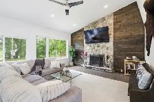 2253sqft 3bdrm bungalow situated on a 0.5acre riverfront lot! - Photo 6