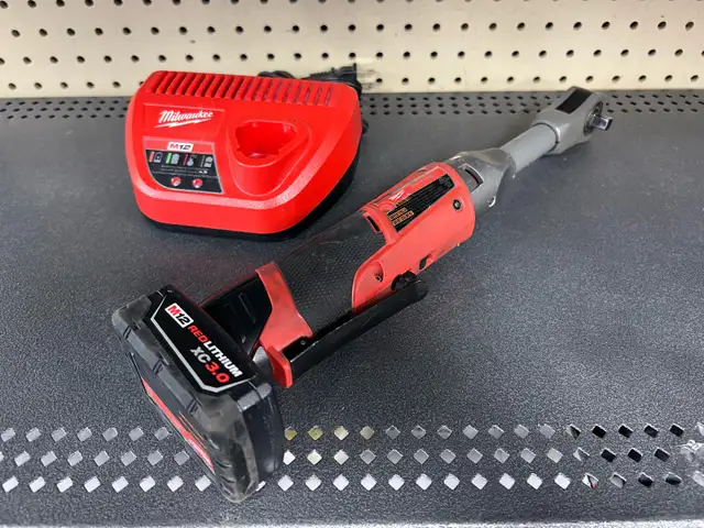 Milwaukee 2560 M12 3/8" Rachet Kit