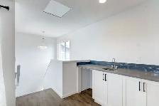 3 storey loft, turnkey, mountain views, developed basement, - Photo 10