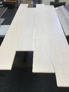 1762 sq ft Kentwood, eng. Hardwood, Timberline Sale $4.00 sq - Photo 2