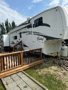 cardinal 36foot 5th wheel - Photo 4