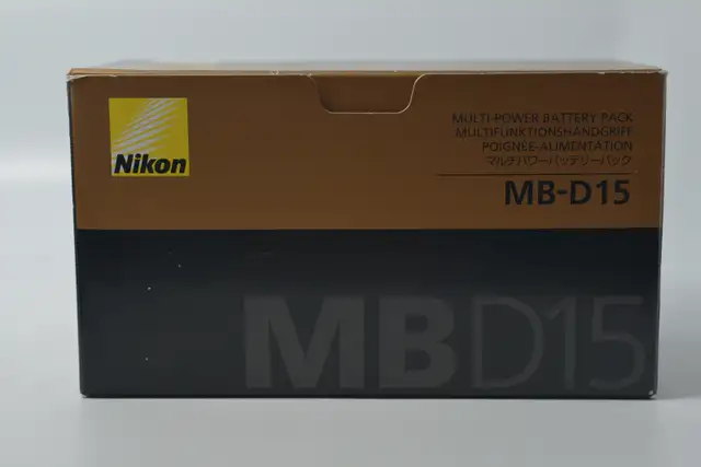Nikon MB D15 ID 2595 DT