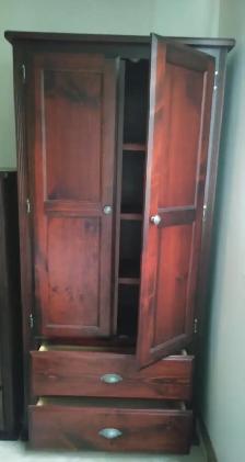 Bedroom Suite - Photo 2