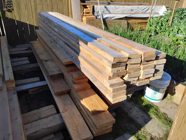 Good Quality Used 2' x 6' and 2' x 8'  Lumber