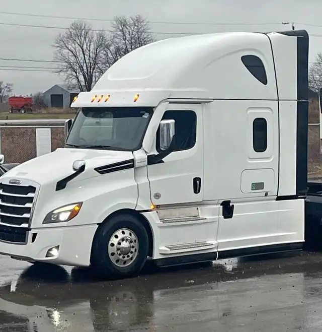 Looking for AZ Team driver for Autopart run to USA.
