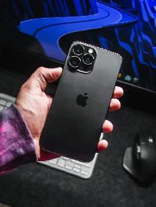 Unlocked iPhone 14 Pro Max 25 GB, with 12 months warranty for on - Photo 2
